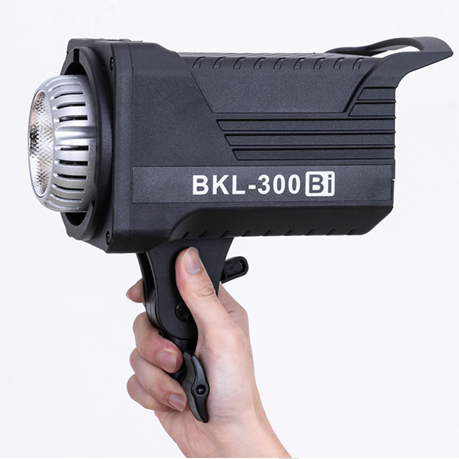 300Bi/D W LED Video Light,Cont - Outdoor Lighting Video 评论和价格
